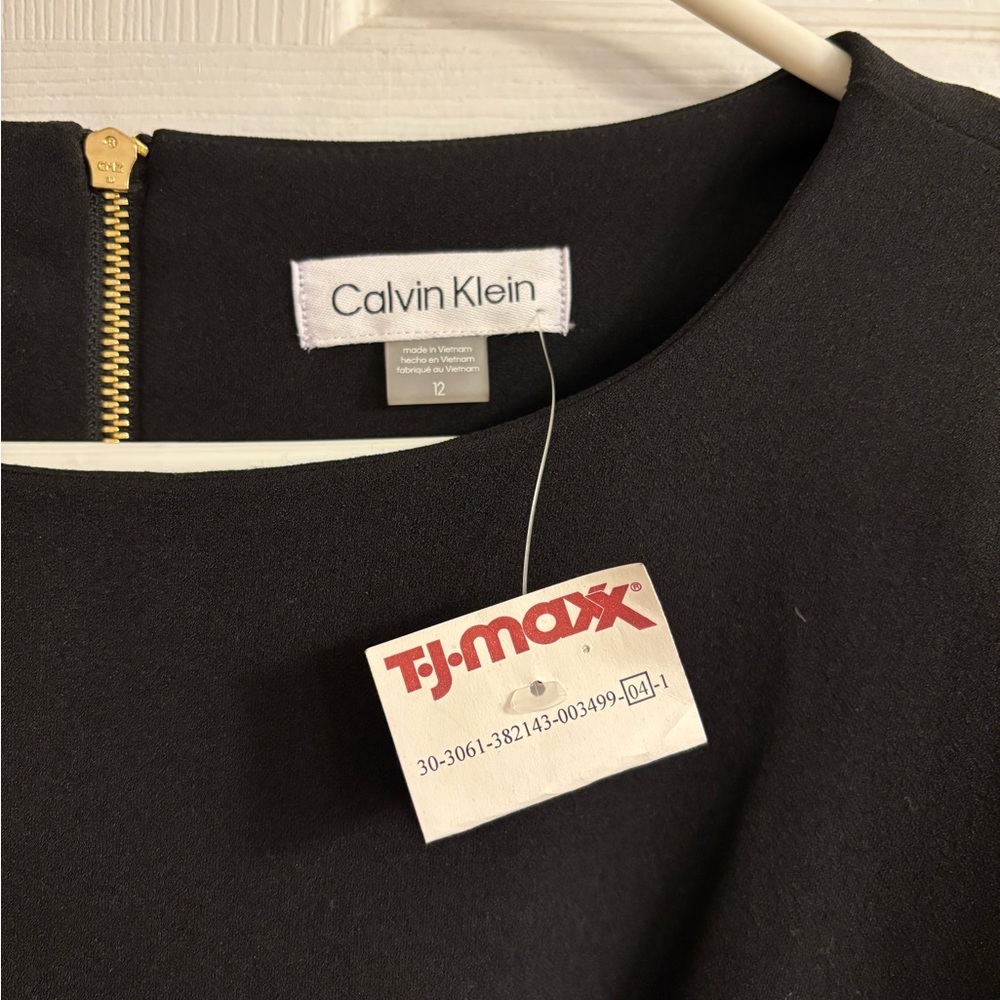 NWT Calvin Klein Black Ruffle Dress - Picture 5 of 5